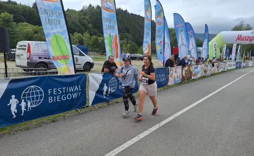 Bieg na 1 km cieszył się wielkim zainteresowaniem na Festiwalu Biegowym w Piwnicznej - 74